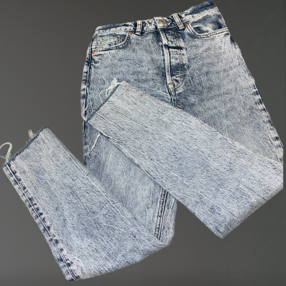 We The Free People Acid Wash Blue Skinny Jeans with Vintage Distressed Look